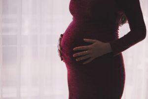夜泣きに悩む忙しいママのための効果的な対策は？